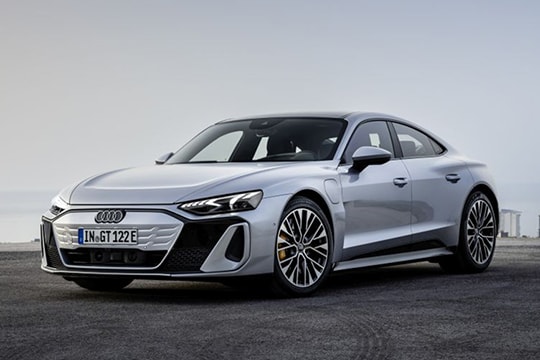 Audi e-tron GT  2024 - Present