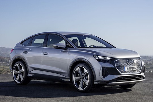 Q4 Sportback e-tron 2021 - Present