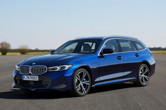 3 Series Touring 2022 - 2024