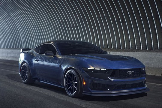 Mustang Dark Horse 2023 - Present