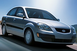 Rio Sedan 2009 - 2011