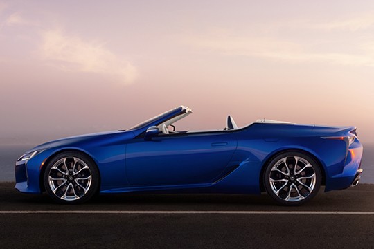 LC 500 Convertible 2021 - Present