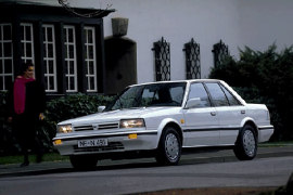 Bluebird Sedan 1986 - 1990