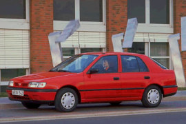 Sunny Hatchback