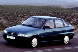 Astra Sedan 1994 - 1998