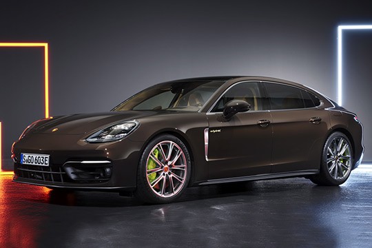 Panamera 4S E-Hybrid Executive (971) 2020 - Present