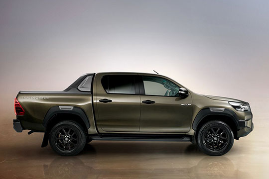 Hilux Double Cab 2020 - Present